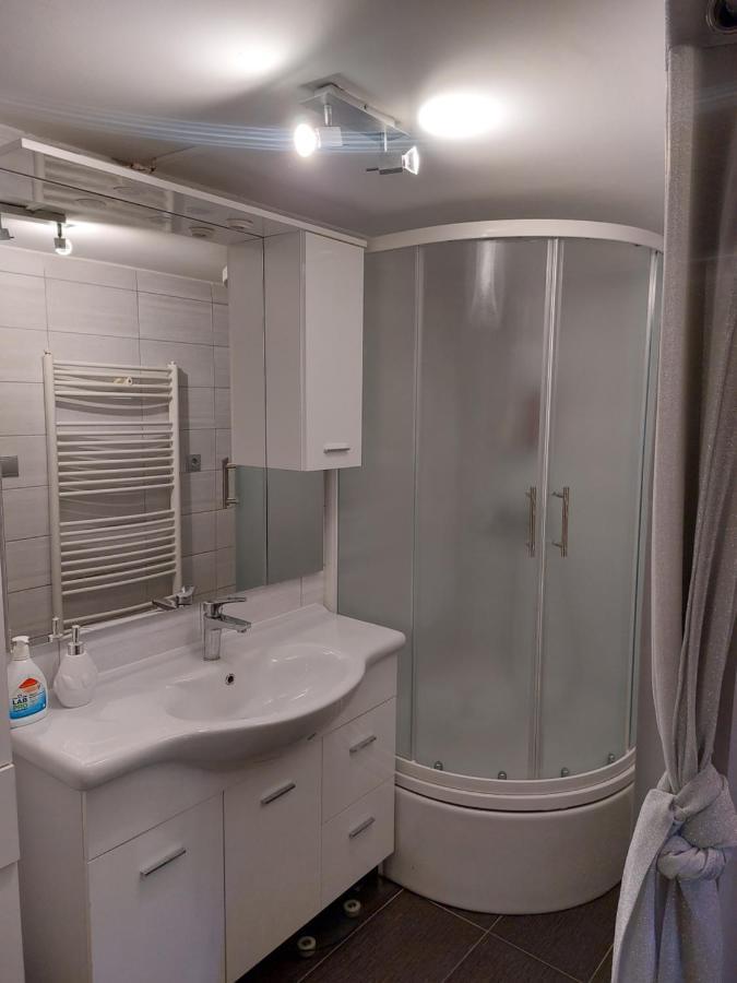 Queen House Apartment *