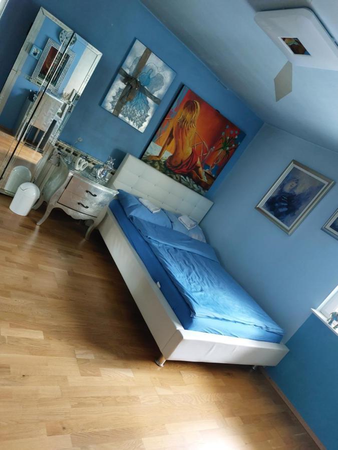 Apartment Queen House